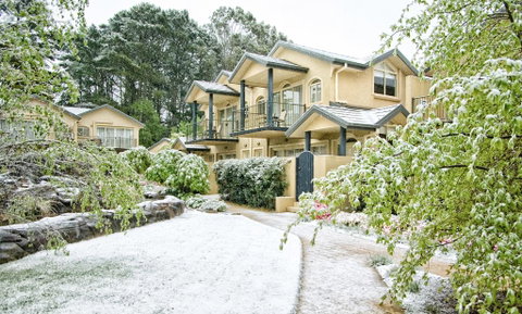 Falls Mountain Retreat Blue Mountains - Accommodation in Bendigo 0