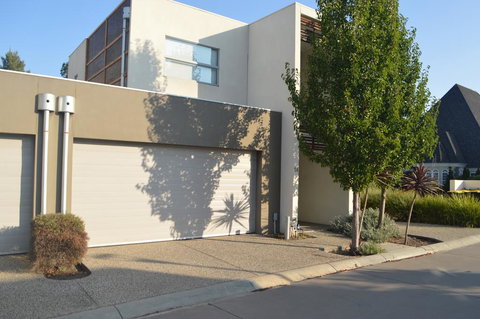 Family Friendly Unit - Accommodation in Bendigo 1