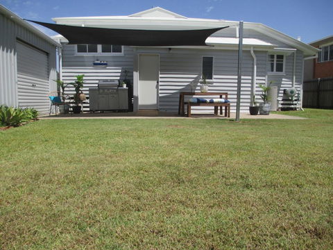 Fisherman's Cottage Hervey Bay - Accommodation in Bendigo 1