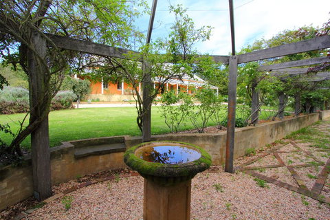 Fitzroy Inn Historic Retreat Mittagong - Accommodation in Bendigo 0