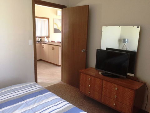 Flat 2, 42 McMillan Rd - Accommodation in Bendigo 1