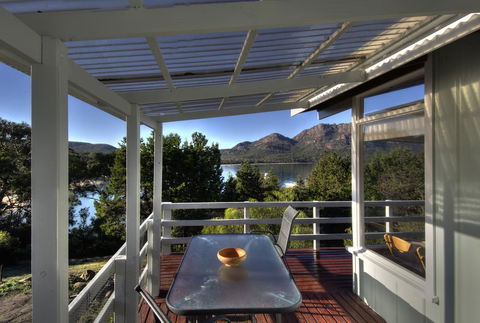 Freycinet Beachfront Retreat - Accommodation in Bendigo 1