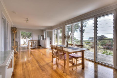 Freycinet Sanctuary @ Oyster Bay - Accommodation in Bendigo 1