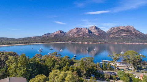 Freycinet Stone Studio 8 - Sandstone - Accommodation in Bendigo 1