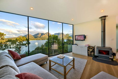 Furneaux - Accommodation in Bendigo 0