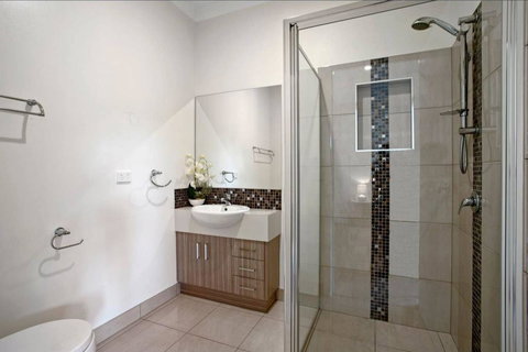 GALBRAITH BEACH STUDIO 3 - Accommodation in Bendigo 3