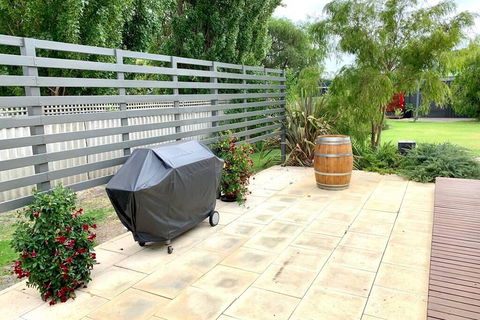 Gale Street Retreat Busselton - Accommodation in Bendigo 0