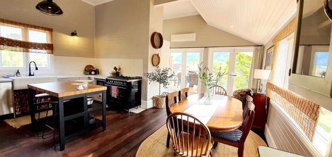 Galway - Accommodation in Bendigo 0