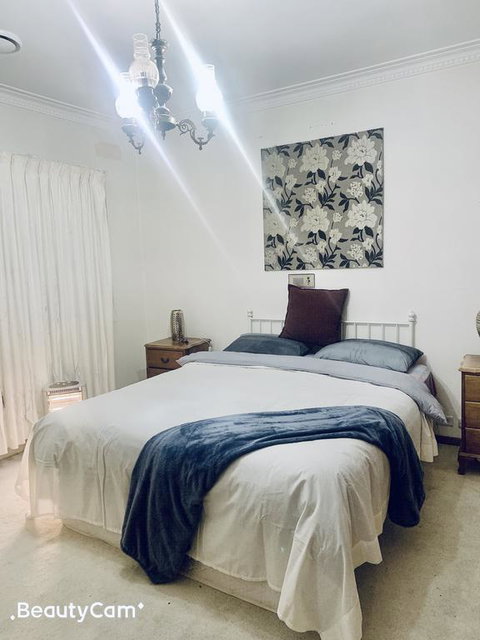 Gertz Home - Accommodation in Bendigo 3