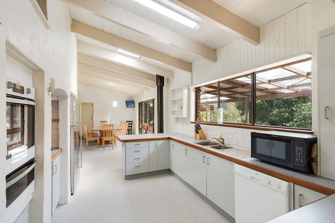 Getaway South Coast - Holiday House With Pool - Accommodation in Bendigo 0