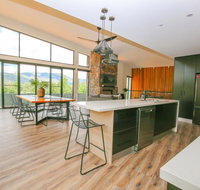 Glass House - Bright - Accommodation in Bendigo