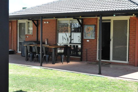 Glencoe Getaway - Accommodation in Bendigo 3