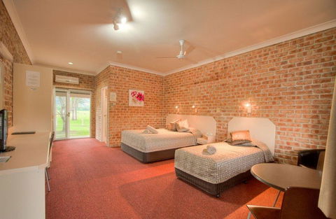 Country Lodge Motel - Accommodation in Bendigo 0