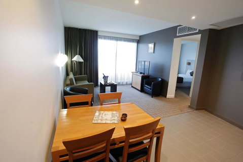 Golden Pebble Hotel - Accommodation in Bendigo 3
