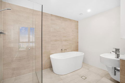 Grand Beach Views In 2-Bed Apartment With Balcony - Accommodation in Bendigo 2