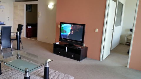 Grand Hotel Apartments Gold Coast By Owner - Accommodation in Bendigo 2