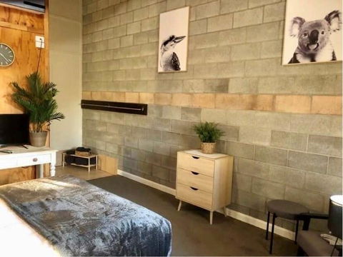 Granite Belt Cabins - Accommodation in Bendigo 2