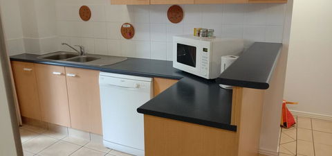 Ground Floor Family Apartment At Family Resort - Accommodation in Bendigo 2