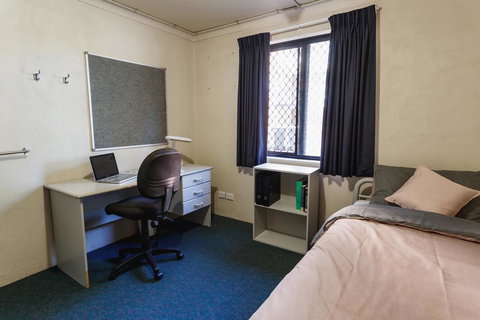 Guild House 6 Bedroom Flat - Accommodation in Bendigo 3