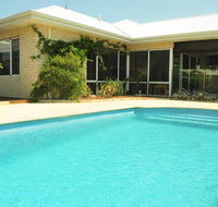 Halls Head Holiday Home - Accommodation in Bendigo