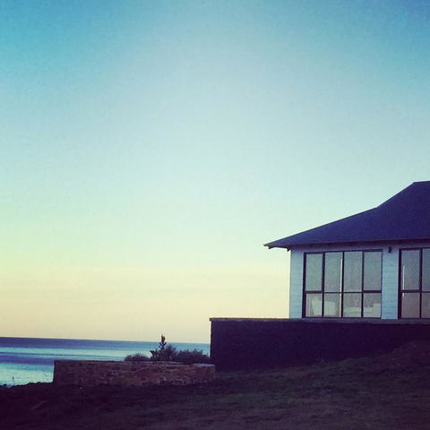 Hamptons On The Bay - Accommodation in Bendigo 3