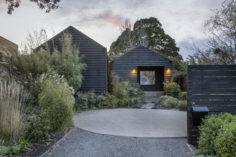 Hardwood House - Accommodation in Bendigo 3