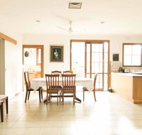Hawthorn Holiday House - Accommodation in Bendigo