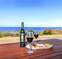 High Tide - Wallaroo Beachfront Property - Pet-Friendly - Accommodation in Bendigo