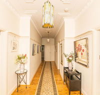 Hillside Cottage  Comfy Spacious Walk to CBD  Stannies - Accommodation in Bendigo