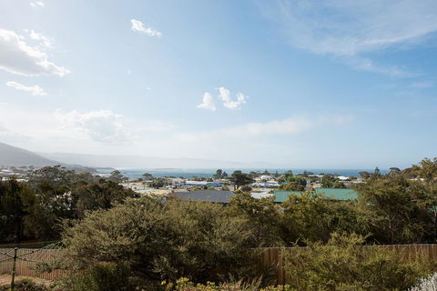 Hilltop Haven - Accommodation in Bendigo 2