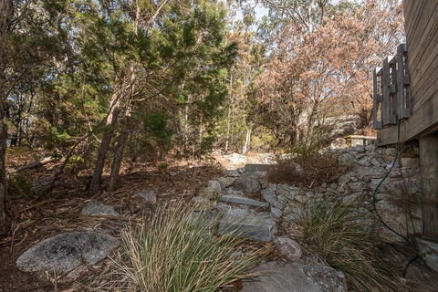 Hilltop Haven - Accommodation in Bendigo 1
