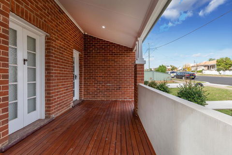 Home Away From Home - Accommodation in Bendigo 1