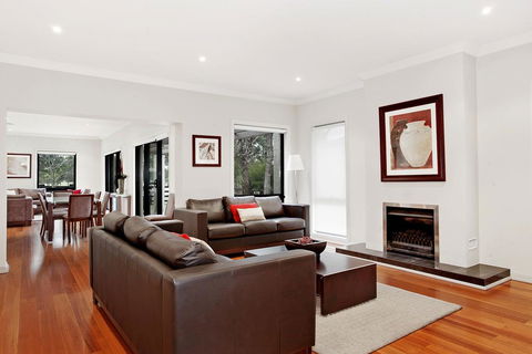 Jacarandas Parkview - Accommodation in Bendigo 2