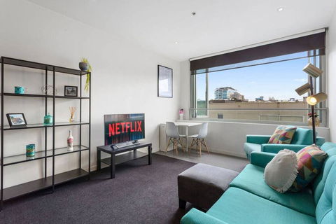 JOLI Opposite MCG And Botanical Gardens - Accommodation in Bendigo 0