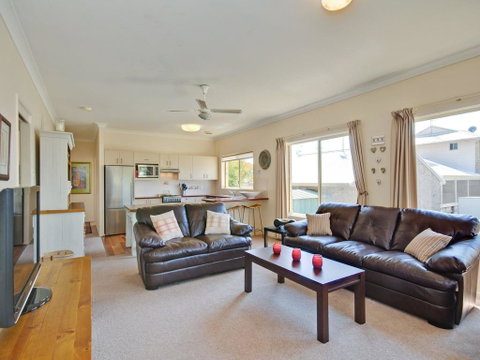 Just 4 Fun - Accommodation in Bendigo 0