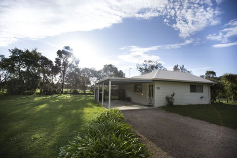 Karinya Cottage - Pet Friendly Country Retreat - Accommodation in Bendigo 1