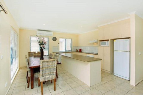 Kava Villa Cowes - Accommodation in Bendigo 3