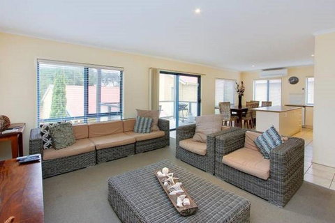 Kava Villa Cowes - Accommodation in Bendigo 2