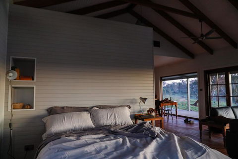 Kestrel Nest EcoHut - Accommodation in Bendigo 2