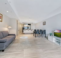 KOZYGURU HAYMARKET SYDNEY CITY VIEW 2 BED STUNNING APT NHA178-1206 - Accommodation in Bendigo