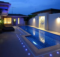 Kraimorie Large family beach house with pool superb water views pool and games room - Accommodation in Bendigo