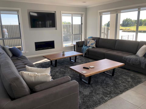 Lake Resort On Black Bull - Accommodation in Bendigo 3