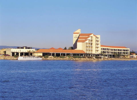 Lakes Hotel - Accommodation in Bendigo 0