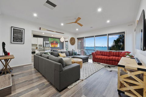 Lakeside Landing - Waterfront - Accommodation in Bendigo 0