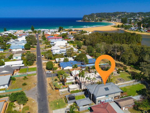 Lakeside Luxury - 13 Lake Street - Accommodation in Bendigo 2