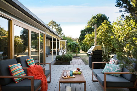 Langfields - Accommodation in Bendigo 0