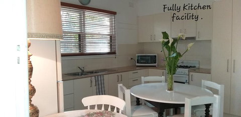 Large Groups Peaceful Happy Home - Accommodation in Bendigo 1