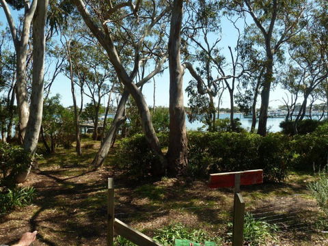Lilys By The Lake - Raymond Island Accommodation - Accommodation in Bendigo 2