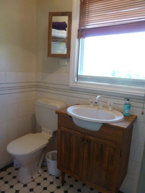 Lilys By The Lake - Raymond Island Accommodation - Accommodation in Bendigo 3