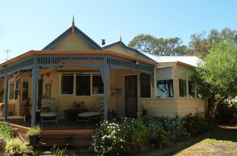 Lilys By The Lake - Raymond Island Accommodation - Accommodation in Bendigo 1